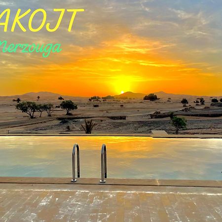 Takojt Hotel Мерцуга Екстериор снимка