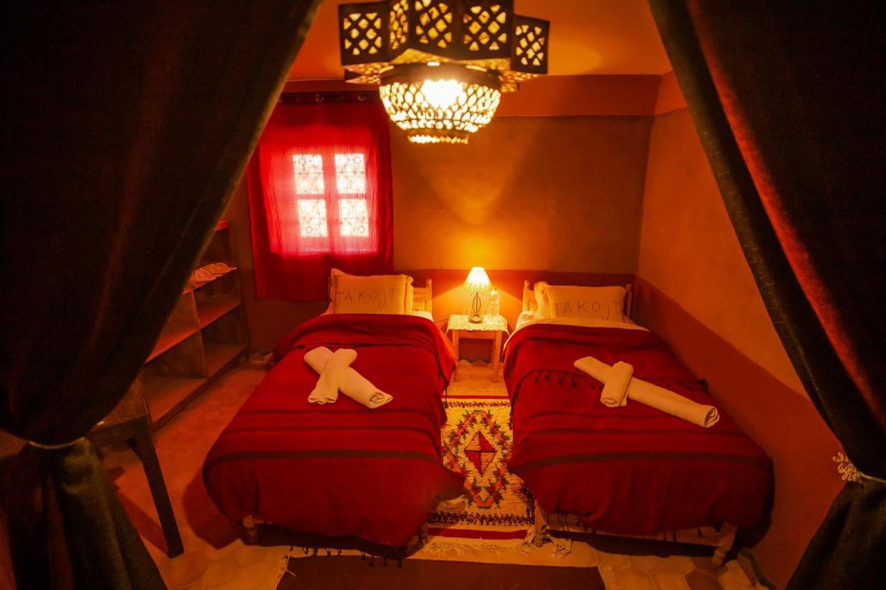 Takojt Hotel Мерцуга Екстериор снимка