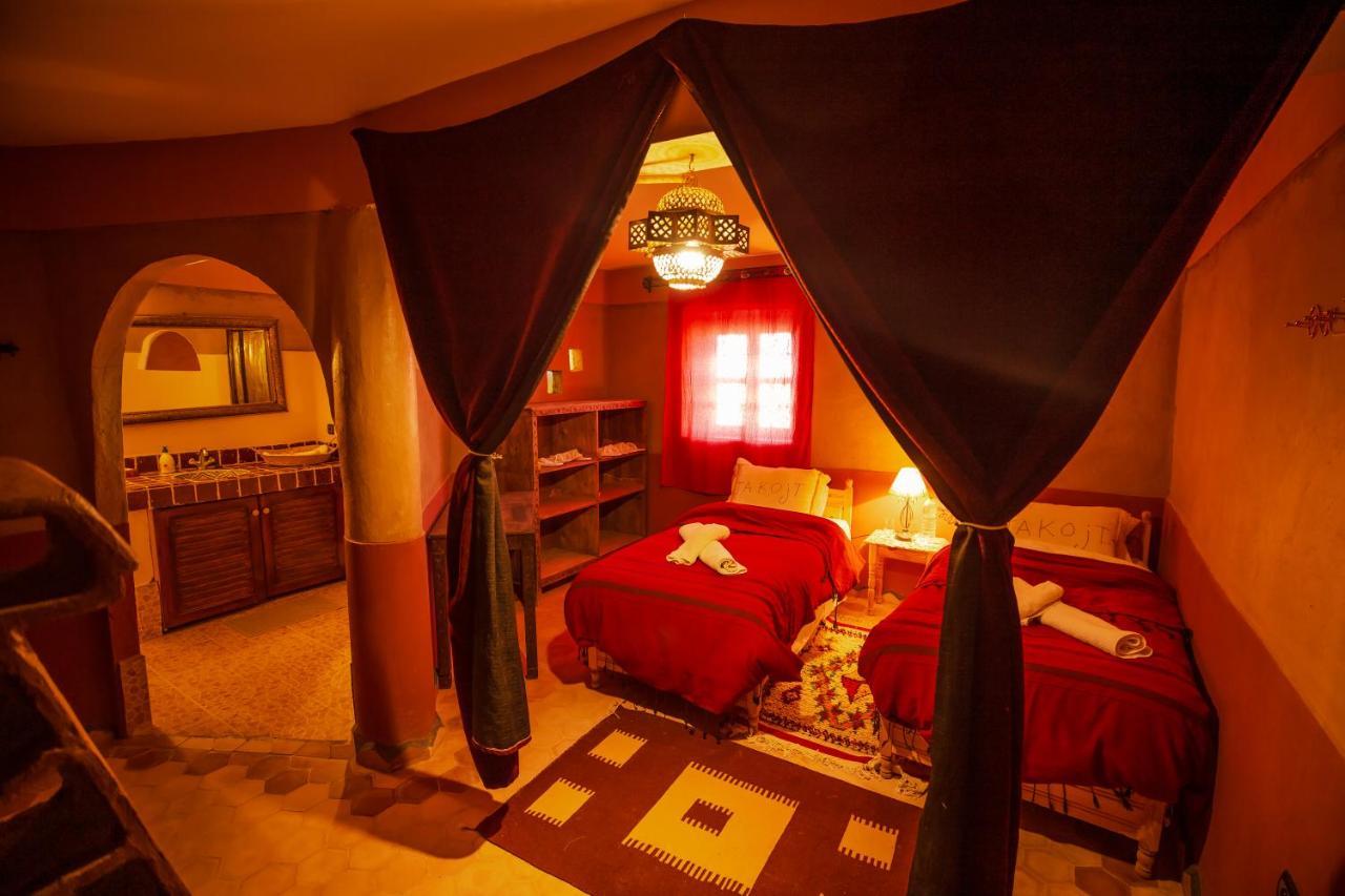 Takojt Hotel Мерцуга Екстериор снимка
