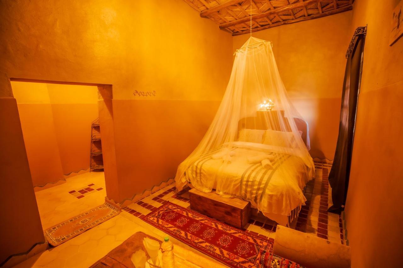 Takojt Hotel Мерцуга Екстериор снимка